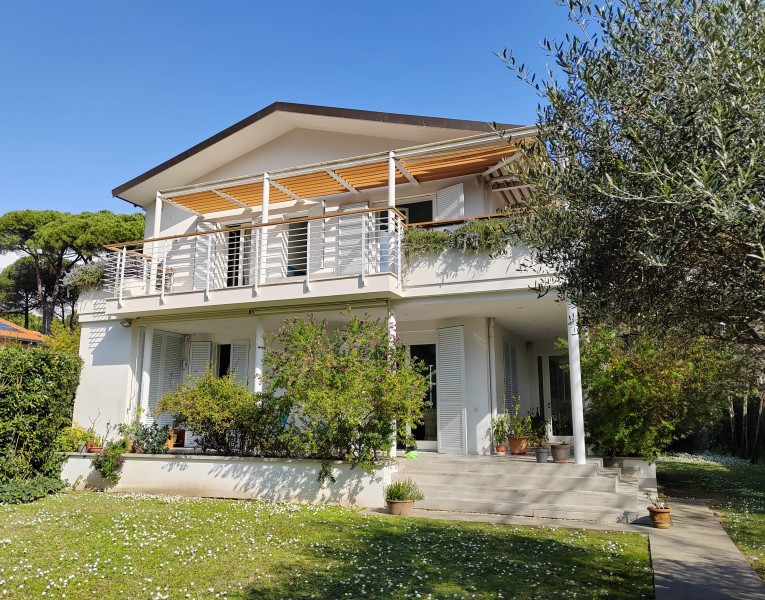 Nostra esclusiva di vendita