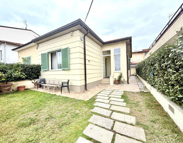 Villetta bifamiliare in  perfe