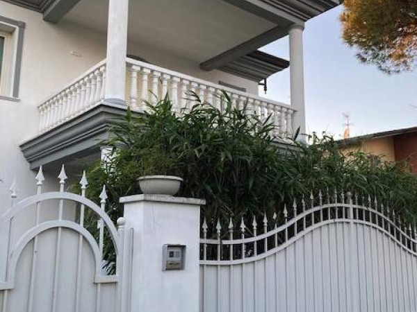 Villa Singola in vendita, Forte dei Marmi 
