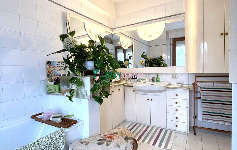 Agenzia Giansereni - 