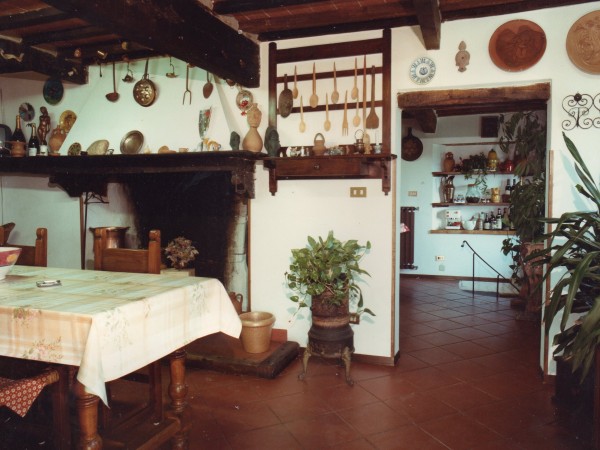 Riferimento SV123 - country house in Buying And Selling in Camaiore - Montebello