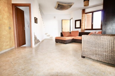 Villetta a schiera con cortile