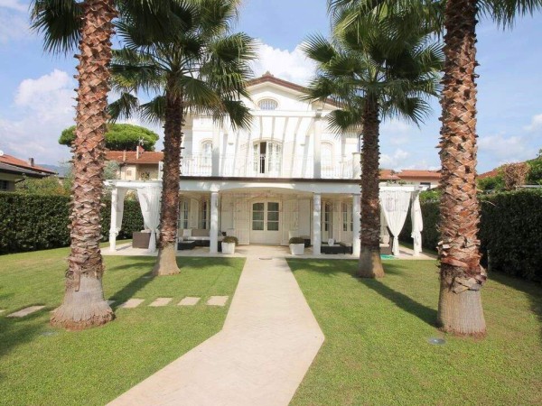 Villa Singola in affitto, Forte dei Marmi, Vittoria Apuana 