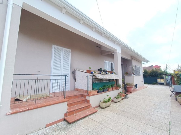 Bifamiliare con corte esclusiv