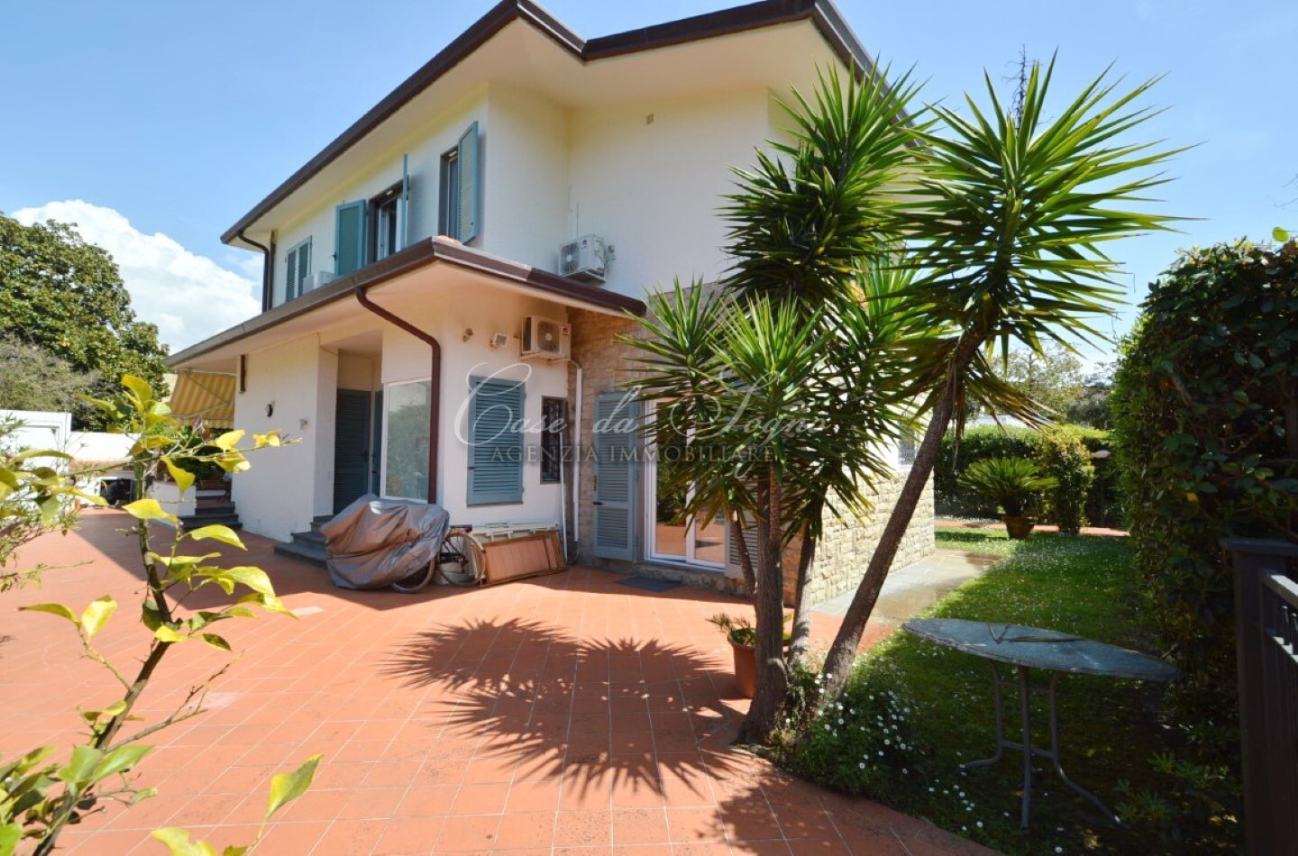 625 - cover Villa floreal