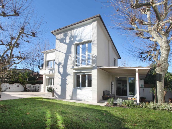 Villa Bifamiliare in affitto, Forte dei Marmi, Vittoria Apuana 