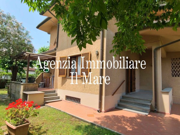 Reference 210-6 PL - Two-family Villa  for Rent in Marina Di Pietrasanta