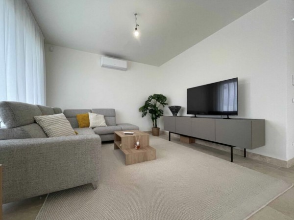 Riferimento SV111 - villa in Buying And Selling in Pietrasanta