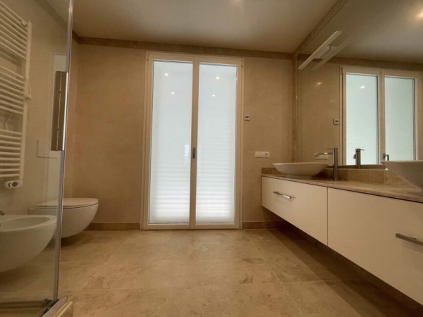 Riferimento SV111 - villa in Buying And Selling in Pietrasanta