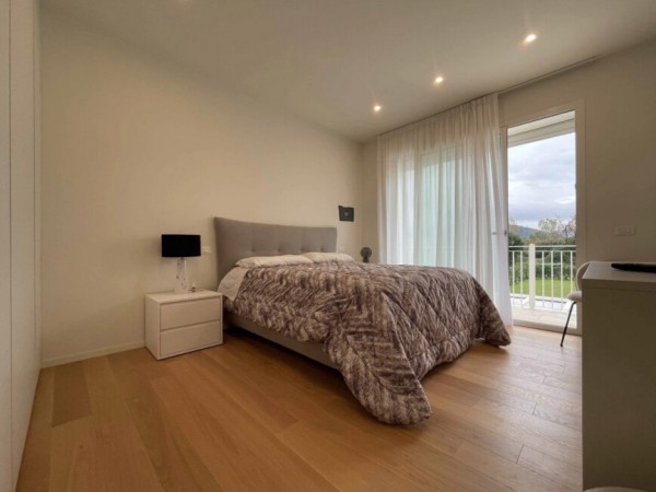 Riferimento SV111 - villa in Buying And Selling in Pietrasanta