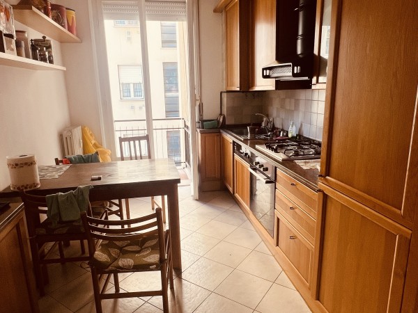 Riferimento LA390 - Stanza in Affitto a Parma