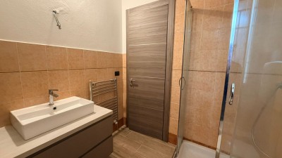 Appartamento Indipendentein Vendita, Ventimiglia - Latte - Centrale - Riferimento: v126