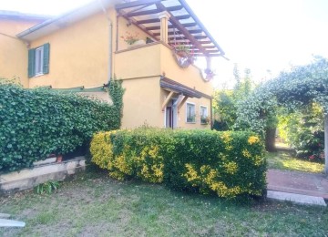 Appartamento con giardino escl