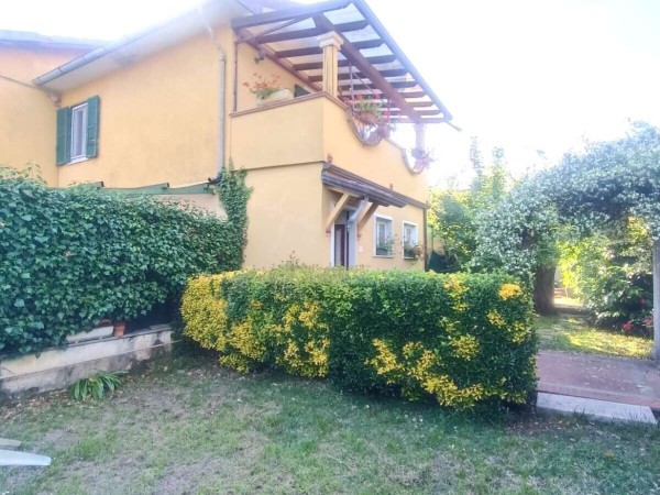 Appartamento con giardino escl