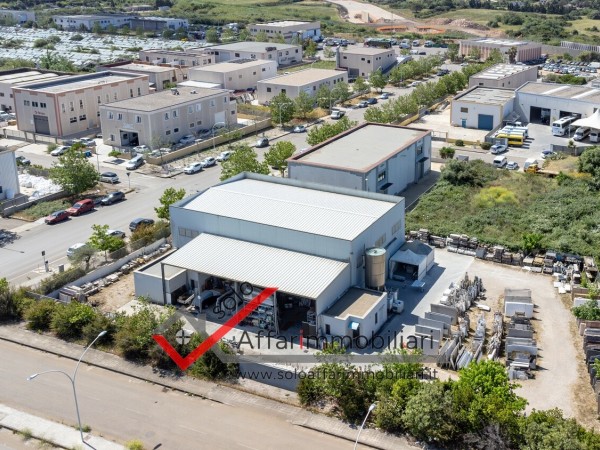 Riferimento LC123 - Capannone Industriale in Vendita a Alghero