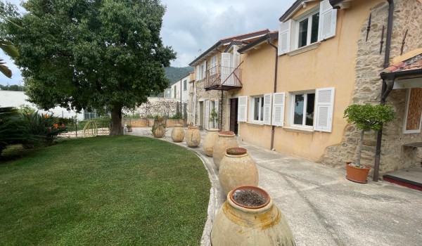 Casa Indipendente in affitto, ventimiglia, latte 