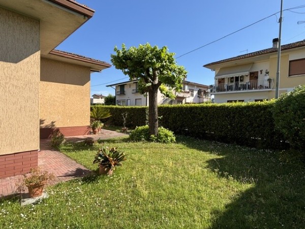 Riferimento SA037 - viareggina in Summer Rental in Pietrasanta