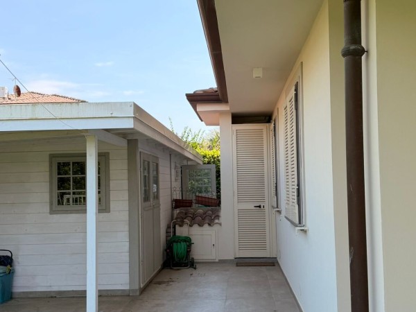 Riferimento SA013 - villa in Rental in Pietrasanta - Marina Di Pietrasanta