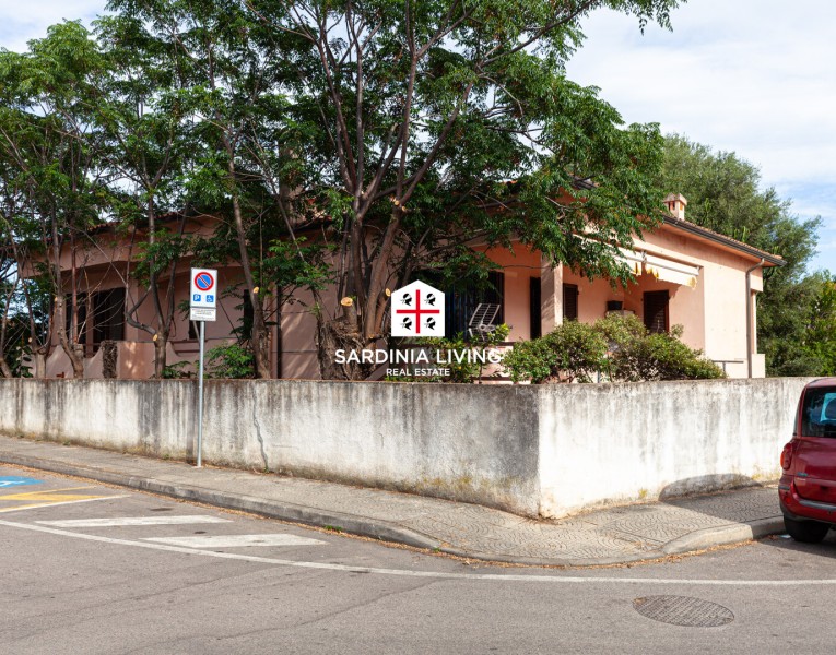 Prestigiosa villa da ristruttu