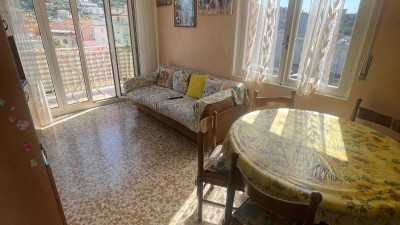 Appartamentoin Vendita, Camporosso - Mare - Centrale - Riferimento: v127