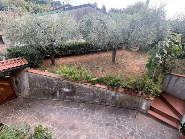 Villa Singola in vendita, Pietrasanta, Val di Castello 