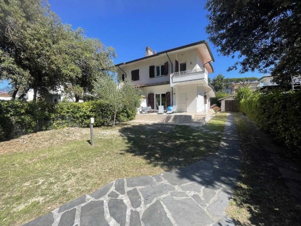 >Foto Anteprima WA 15610 - Villa Bifamiliare in Vendita a Marina Di Pietrasanta