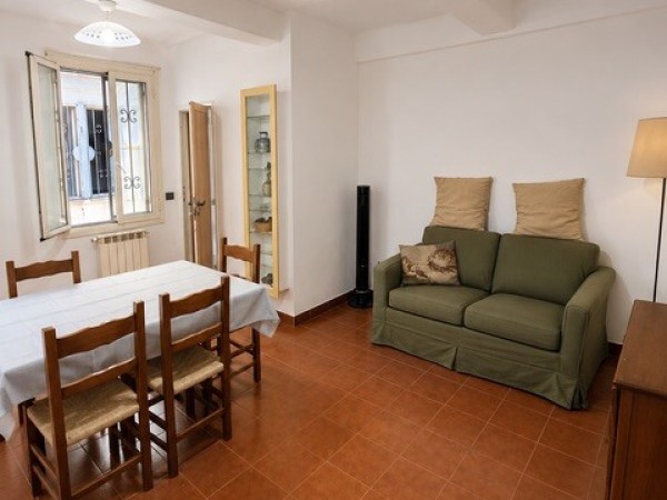 Bilocale con terrazzo · via s