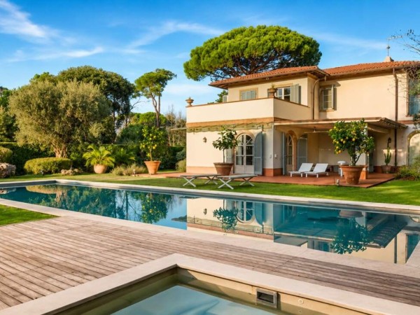 Villa con Piscina in vendita, Forte dei Marmi, Vittoria Apuana 
