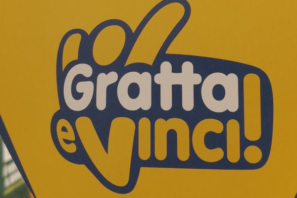 Attività Commerciale In Vendi