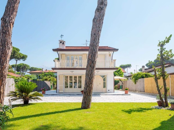 Villa Singola in affitto, Forte dei Marmi 