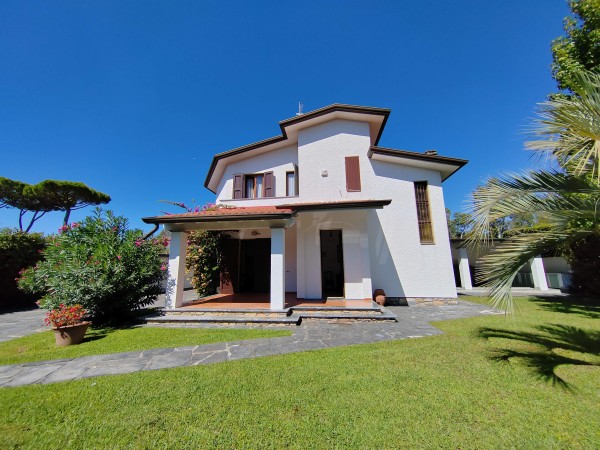 Porzione di villa bifamiliare 