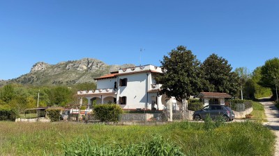 Villa Singolain Vendita, Cervaro - Riferimento: 128838788