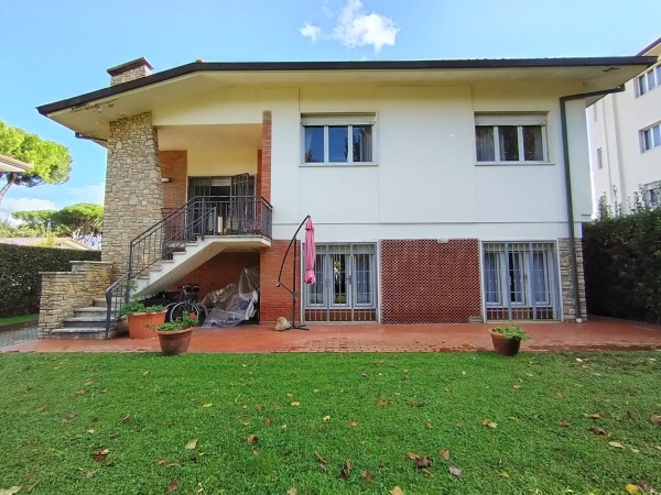 >Foto Anteprima WA 15627 - Villa Singola in Vendita a Marina Di Pietrasanta