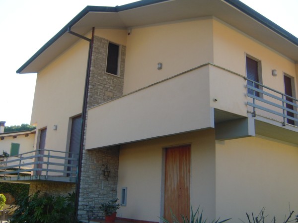 Detached Villa in rent, Forte dei Marmi, Vittoria Apuana 