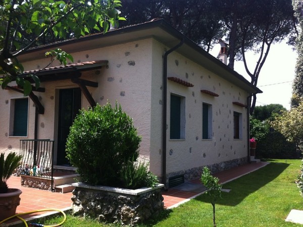 Detached Villa for rent, Forte dei Marmi, Vittoria Apuana 
