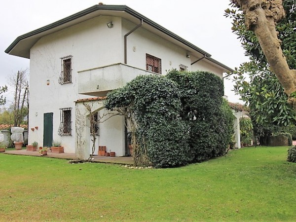 Single villa in sale, Forte dei Marmi, Vittoria Apuana 