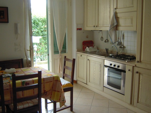 Villa with pool for rent, Forte dei Marmi, Vittoria Apuana 