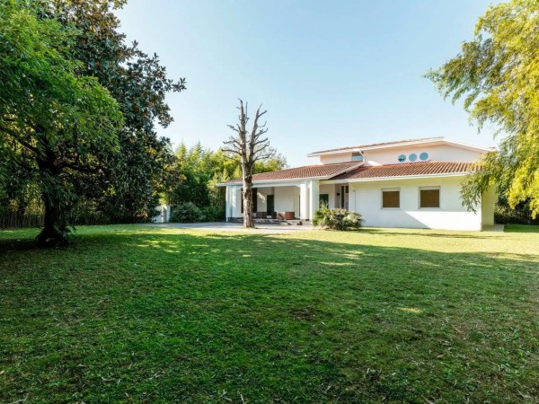 Villa Singola in vendita, Forte dei Marmi 