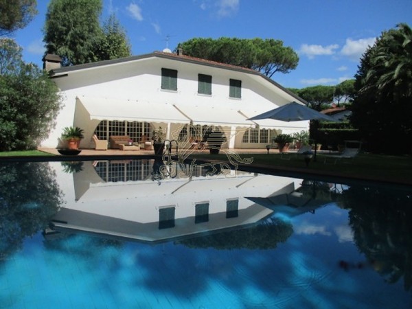 вилла с бассейном in rents, Forte dei Marmi, Roma Imperiale 