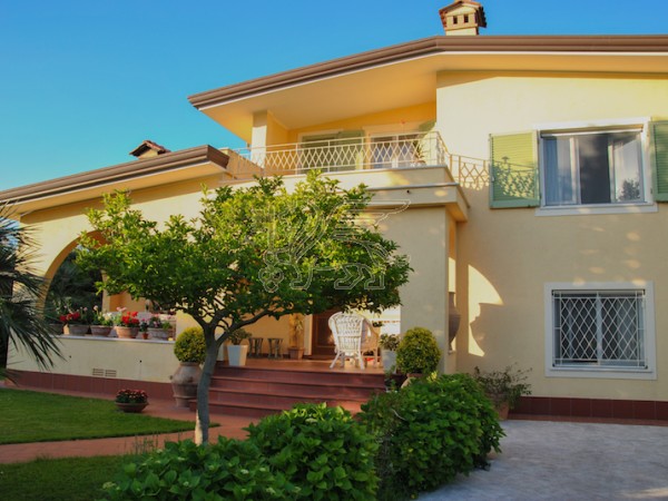 Villa in affitto, Forte dei Marmi, Caranna 