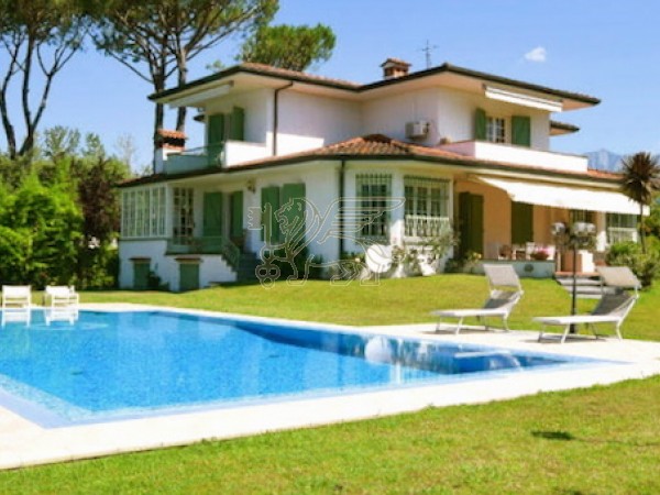 вилла с бассейном in rents, Forte dei Marmi 