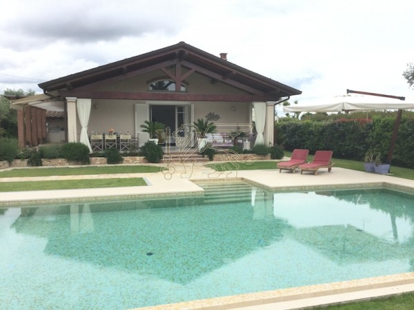 Villa con Piscina in affitto, Forte dei Marmi 