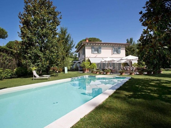 Villa with pool in rents, Forte dei Marmi 