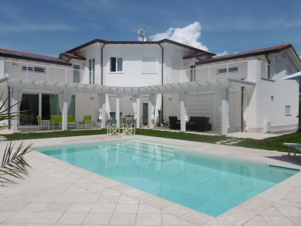 Villa with pool in rents, Forte dei Marmi, Centro 