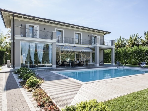 Villa con Piscina in affitto, Forte dei Marmi 
