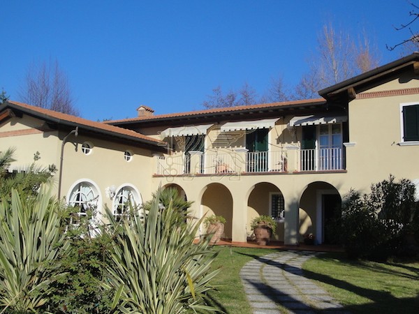 Villa with pool in rents, Forte dei Marmi 