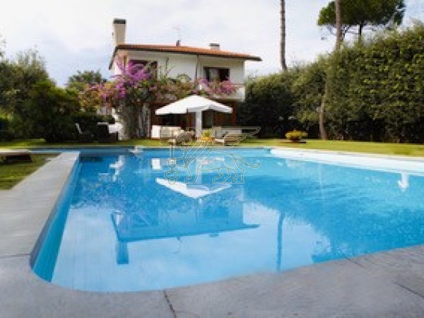Villa con Piscina in vendita, Forte dei Marmi 