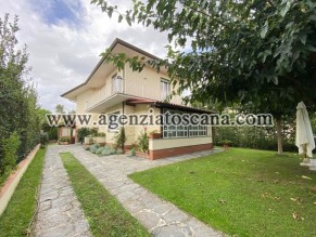 Graziosa Villetta Con Giardino