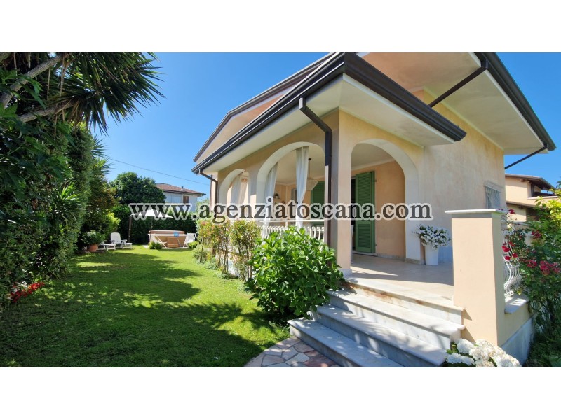 Villetta Singola for rent, Forte Dei Marmi - Centrale -  2