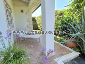 Villa Singola Con Giardino